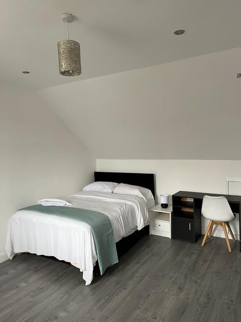 Remarkable 1-Bed Studio Apartment in Redbridge Apartamento in Ilford