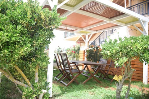 Day, Garden, Dining area