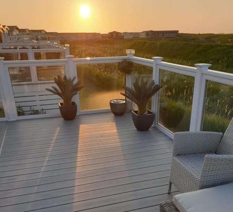 Natural landscape, View (from property/room), Balcony/Terrace, Sunset