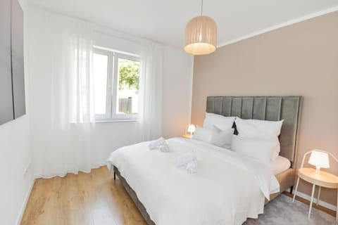 Moderne & Elegante Terrassenwohnung - Wifi - TV Apartamento in Bielefeld