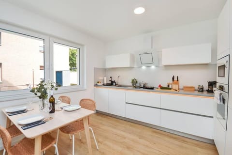 Moderne & Elegante Terrassenwohnung - Wifi - TV Apartment in Bielefeld