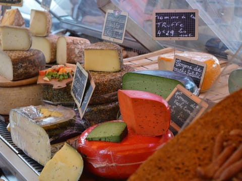 Appartement T2 avec Jardin, Parking et Climatiseur - Proche Plage Bormes-les-Mimosas - FR-1-251-436 Apartment in Le Lavandou