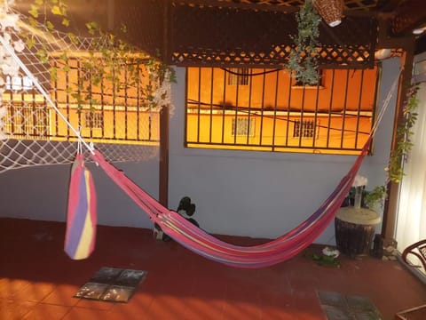 Nirvana 2, Habitación doble con todos sus servicios Condo in Guatemala City