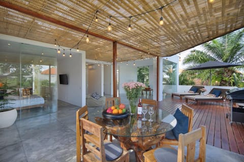 Patio, Balcony/Terrace, Seating area, Dining area
