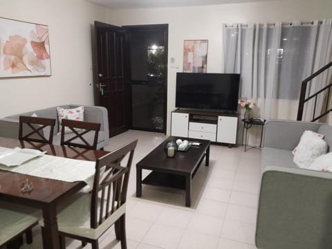 Bayswater subdivision guest house .. House in Lapu-Lapu City
