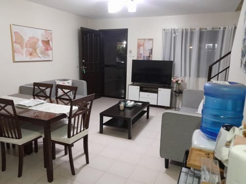 Bayswater subdivision guest house .. House in Lapu-Lapu City