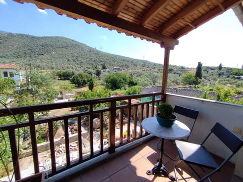 Day, Natural landscape, View (from property/room), Balcony/Terrace, Mountain view