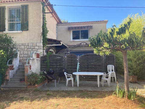 Property building, Patio, Garden, Garden view