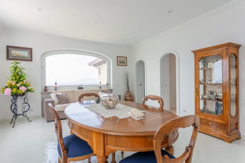 Dining area, Sea view