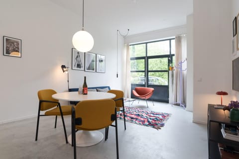 Studio in creative district, FREE parking Bed and Breakfast in Amsterdam