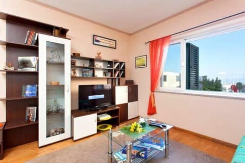 TV and multimedia, Decorative detail