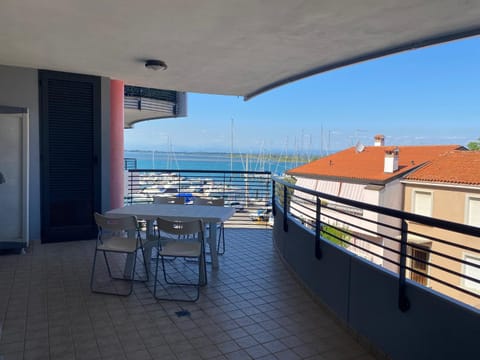View (from property/room), Balcony/Terrace