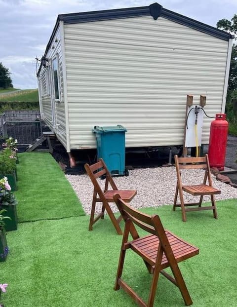 4-Bedroom Cosalt Caravan in Uddingston, Glasgow Apartment in Glasgow