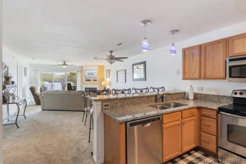 Parkview Paradise - Lakefront Condo in Osage Beach