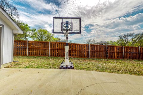 Lake Tawakoni Thrill House in Lake Tawakoni