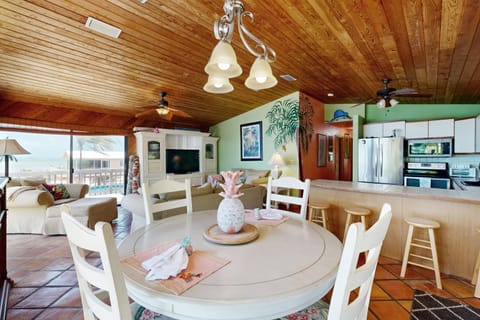 Big View Hideaway House in North Key Largo