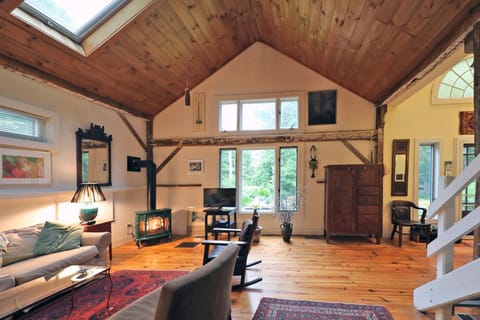 Berkshire Retreat- A stone's throw to downtown Lenox House in Stockbridge