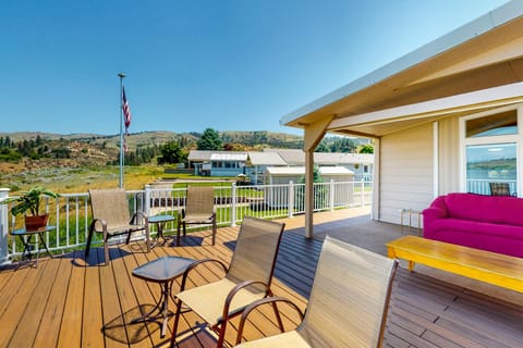 Paradise Point Haus in Franklin D Roosevelt Lake