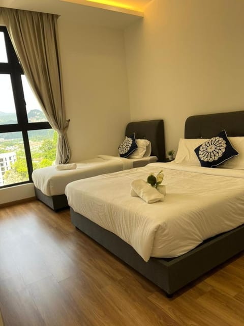 CozyWhite Stay @ The Cove Hillside Residential (8pax) Apartment in Ipoh