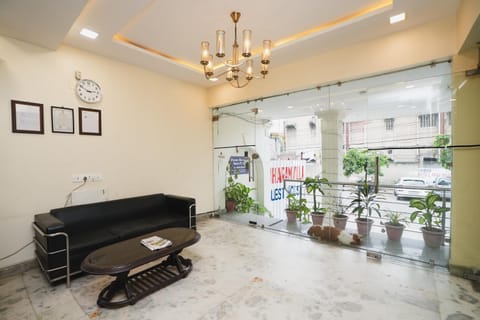 Dharam Villa Guest House Bed and Breakfast in Noida