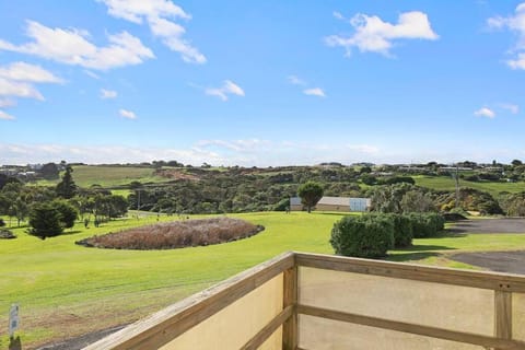 Logans Beach Apartments - Greenviews Apartment in Warrnambool