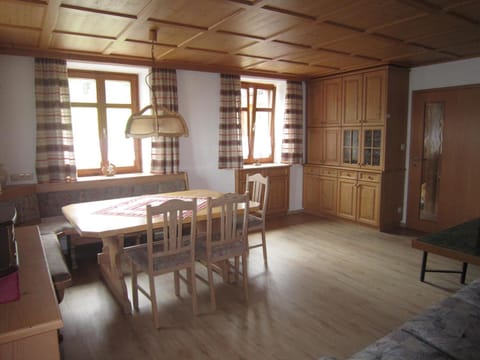 Property building, Kitchen or kitchenette, Living room