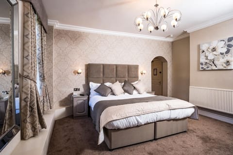 Borough Arms Hotel Hotel in Newcastle-under-Lyme