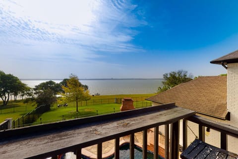 Lake Ray Hubbard Retreat House in Rowlett