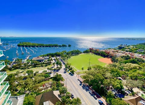 Spectacular Views in Bayfront Coconut Grove Apartment hotel in Coconut Grove
