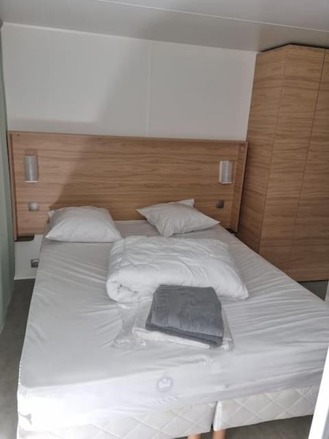 Location d'un mobil-home de 35 m² au Camping Les Sables d'Or - 4 étoiles avec grand parc aquatique Wohnung in Agde