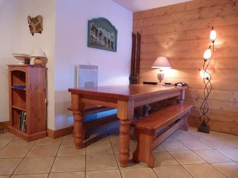 Georgette - 3 bedroom apartment in the centre of Sainte Foy, great views Condo in Sainte-Foy-Tarentaise