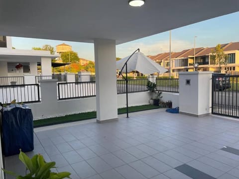 Spacious end lot house at Rini Homes Maison in Johor Bahru