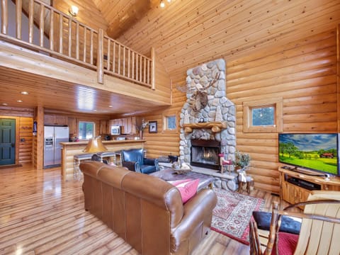 830 Mountain Cabin Maison in Michigan