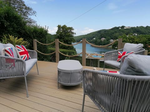 Schooner Point Guest House Bed and Breakfast in Looe