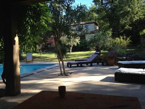 Villa centre var 3 étoiles avec piscine privée Chalet in Brignoles