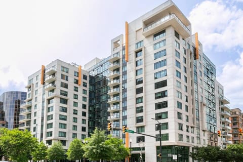 Property building, Day, Street view