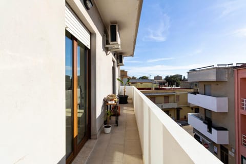 Property building, View (from property/room), Balcony/Terrace