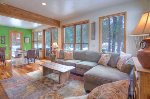 189 High Trails Creekside Retreat House in La Plata County