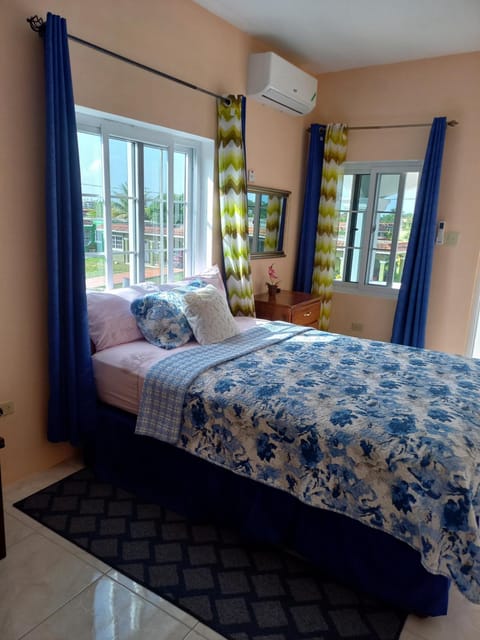 Sevelle Meadows 2 Extended Stay. Apartment in Saint Catherine Parish