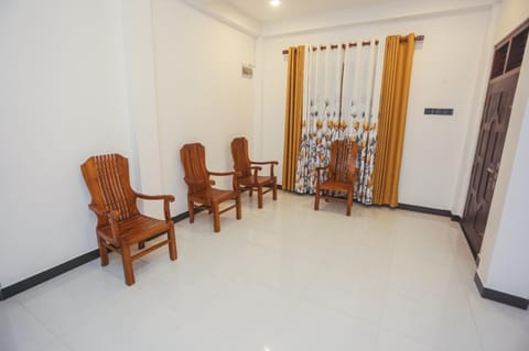 Shorea Lanka Apartments and Homestay Condominio in Kamburugamuwa