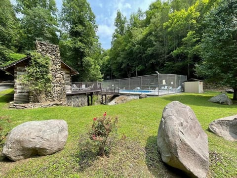 Natural landscape, Pool view, Swimming pool, Swimming pool