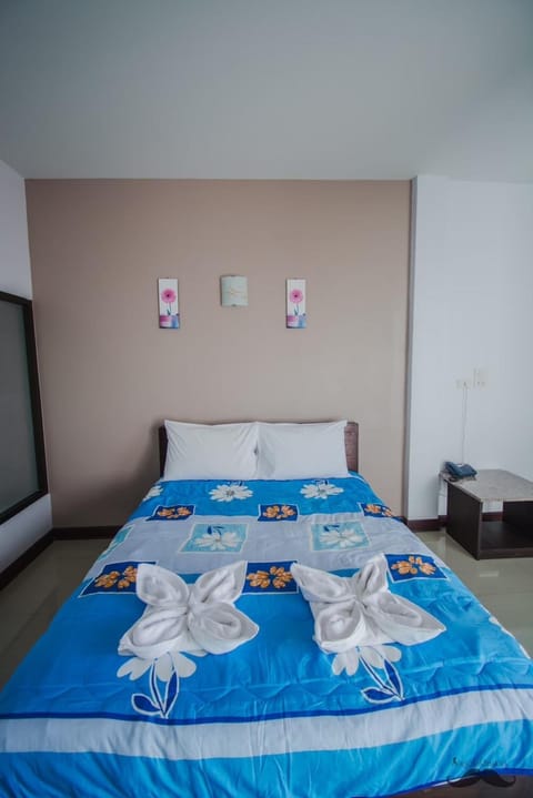 โรงแรมอัญชลี การ์เดนท์ Hotel in Krabi Changwat