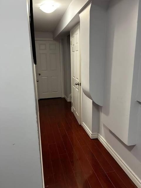 1 bedroom apartment w/Wifi and private entrance Copropriété in Ajax