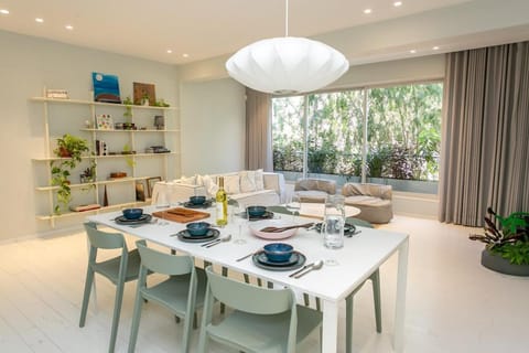Huge Ultra Luxury TLV Apartment Condo in Tel Aviv-Yafo