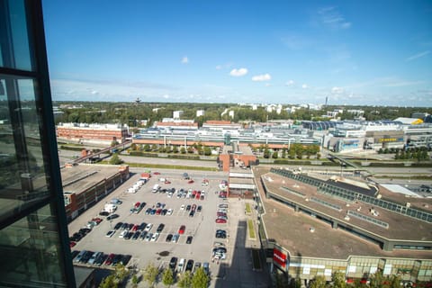 Property building, Neighbourhood, Bird's eye view, City view, Street view, Location, Parking