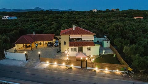 Filiatra's Cozy Haven A Peaceful Escape in Nature Apartment in Messenia