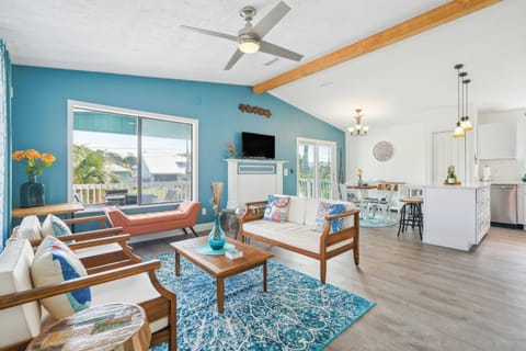 Updated Panama City Home with Deck - Walk to Beach! House in Lower Grand Lagoon