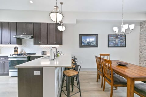 Fourth Street Crossing Whitewater Townhome Upscale Silverthorne Getaway House in Silverthorne