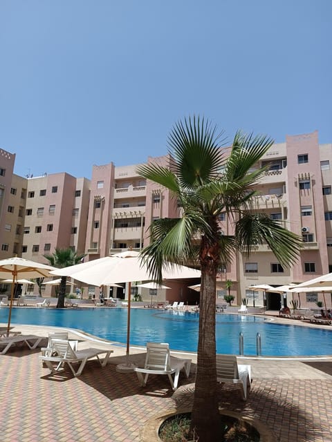 Résidence calme avec piscine Plage à 5min Condo in Mohammedia