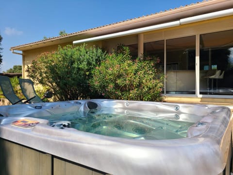 Hot Tub, Spa and wellness centre/facilities